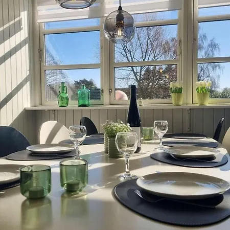 Gemütliches Mit Niedlichem Anbau Ferienhaus