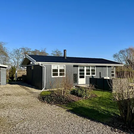 Gemuetliches-ferienhaus-mit-niedlichem-anbau Holiday home *