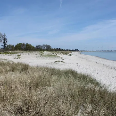 Gemuetliches-ferienhaus-mit-niedlichem-anbau