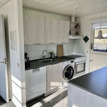 Holiday home Familienferienhaus-Mit-Ofen-Spielturm-Und-Zwei-Terrassen Skovbyballe
