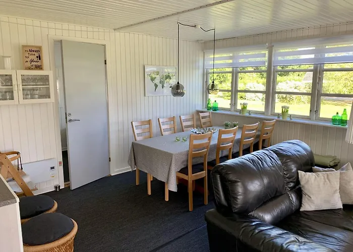 Gemuetliches-ferienhaus-mit-niedlichem-anbau Holiday home *