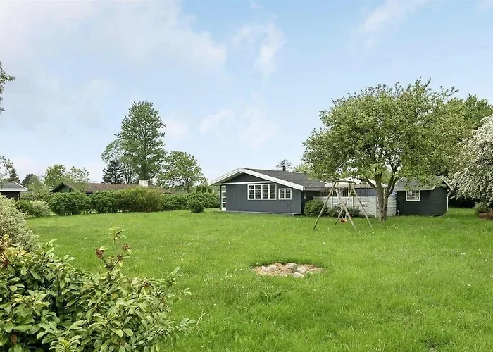 Gemuetliches-ferienhaus-mit-niedlichem-anbau *