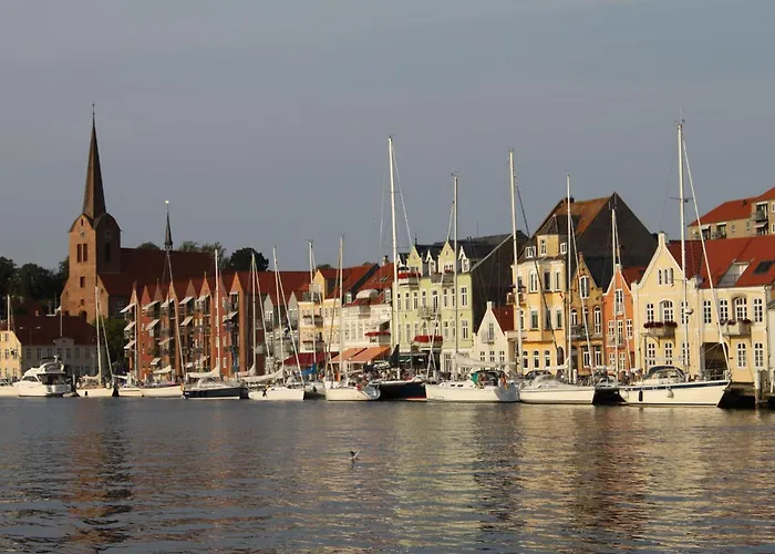 Gemuetliches-ferienhaus-mit-niedlichem-anbau *